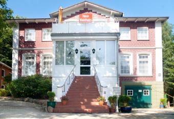 Haus Waldheim allows 18 year olds to book a room