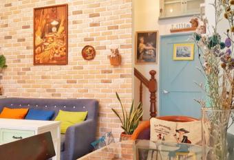 Lillian B&B has Balcony rooms