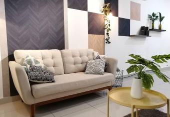 Meridin@Medini#3 has Balcony rooms