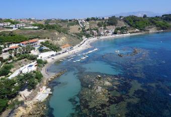 Two room apartment near the beach has Smoking/Balcony rooms