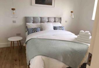 Boherbui Cottage on the Wild Atlantic Way allows 18 year olds to book a room