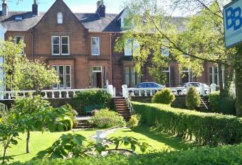 Glenaldor House B&B allows 18 year olds to book a room