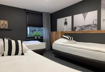 Wygodne Pokoje H114 allows 18 year olds to book a room