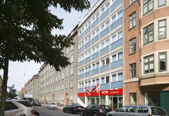 Hotel Copenhagen Apartments has Balcony rooms