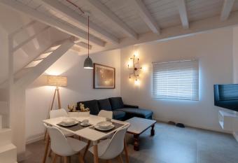 Leonardos allows 18 year olds to book a room