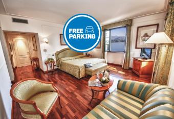 Relais Casali della Cisterna allows 18 year olds to book a room