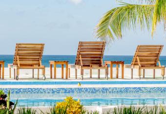 Costa Oeste allows 18 year olds to book a room