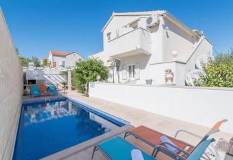 Family friendly apartments with a swimming pool Supetar, Brac - 16774 has Balcony rooms