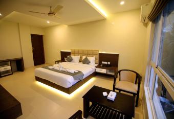 Hotel Le Sapphire has Balcony rooms