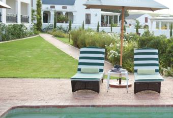 Val Du Charron Wine & Leisure Estate has Balcony rooms