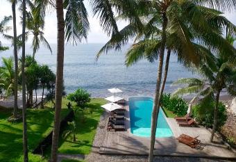 Seraya Shores Bali has Balcony rooms