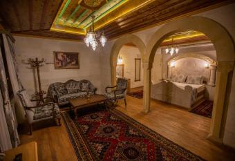 G  reme Reva Hotel has Balcony rooms