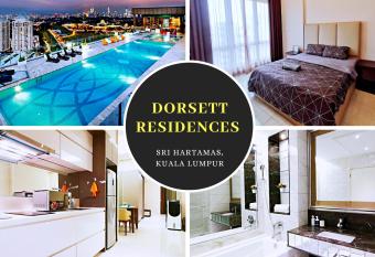 SKY POOL Luxury Suite 2-4Pax at KL City has rooms with a private hot tub