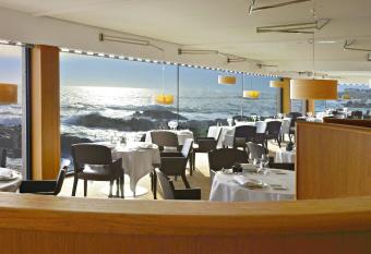 Grand Hotel de L Oc  an allows 18 year olds to book a room