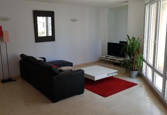 115 Rue Vauban has Balcony rooms