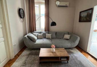 Apartman Sandra allows 18 year olds to book a room