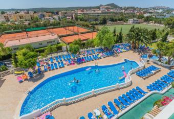 Aparthotel Holiday Center has Balcony rooms