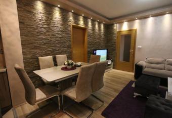 Relax Apartment has Balcony rooms