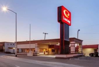 Econo Lodge Clovis has Smoking rooms