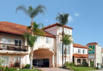 Quality Inn Near City of Hope has Smoking rooms