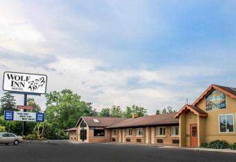 Wolf Inn Hotel has Smoking/Balcony rooms