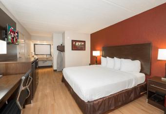 Red Roof Inn Mobile North - Saraland allows 18 year olds to book a room