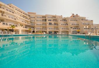 BEACH house allows 18 year olds to book a room