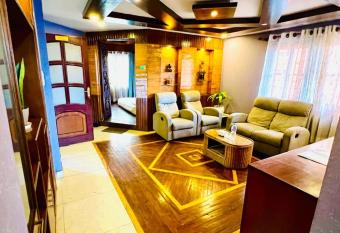 Hostmandu B&B has rooms with a private hot tub