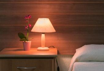 Hotel Pousada Bonita - 150m Metr   Paraiso e 1Km do inicio Av Paulista allows 18 year olds to book a room