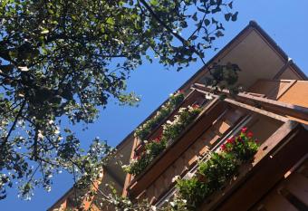 Hotel Moizi has Balcony rooms