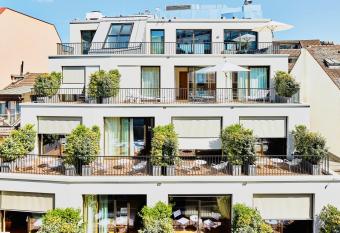 ART HOUSE Basel - Member of Design Hotels allows 18 year olds to book a room