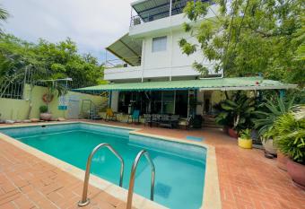 Casa Oasis Taganga allows 18 year olds to book a room