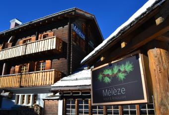 H  tel M  l  ze B & B has Balcony rooms