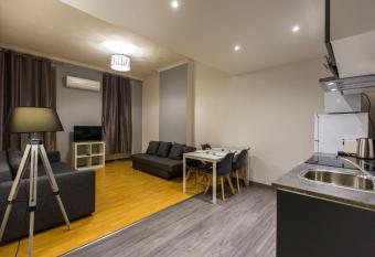 Spacieux logement au c  ur de Marseille centre allows 18 year olds to book a room