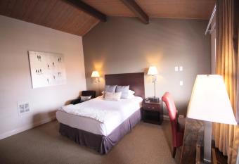 The Presidio allows 18 year olds to book a room