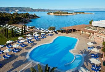 AKS Hinitsa Bay has Balcony rooms