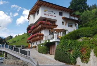 Ferienhaus Schweinberger has Balcony rooms