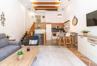 Luxury Apartment Torremolinos allows 18 year olds to book a room