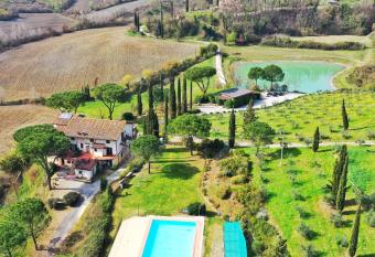 Le Mandrie di Ripalta has Balcony rooms