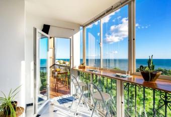 2 bedrooms appartement with sea view shared pool and furnished terrace at Calahonda has Balcony rooms