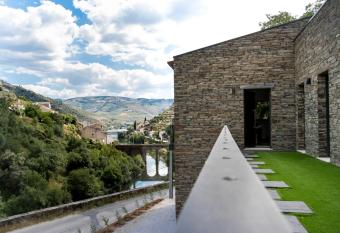 Dois Lagares House has Balcony rooms