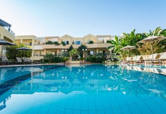 Helios Apartments has Balcony rooms