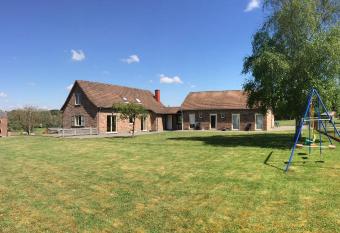 Au Rond Chene has Balcony rooms