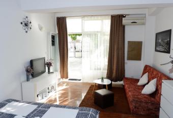 Epidaurum Apartments has Balcony rooms