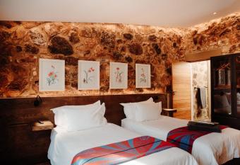 Bastion House has Balcony rooms