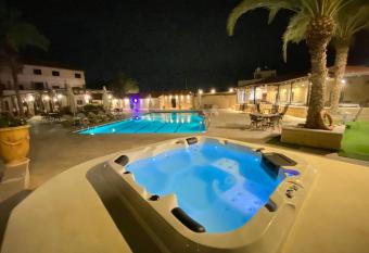 Bab Al Shams Resort allows 18 year olds to book a room