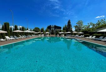 Platium Spa&Resort has Balcony rooms