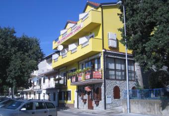 Pansion Ribica has Balcony rooms