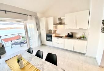 Apartment Larum has Balcony rooms