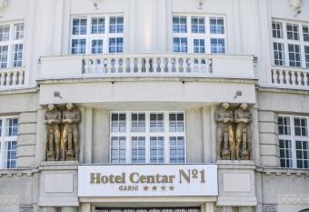 Hotel Centar No.1 allows 18 year olds to book a room